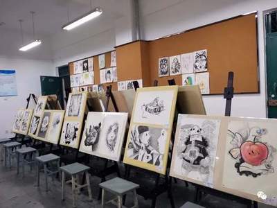 與綿職藝術(shù)設(shè)計(jì)學(xué)院來一場(chǎng)春天之約——藝術(shù)設(shè)計(jì)學(xué)院2022招生宣傳之畫室體驗(yàn)